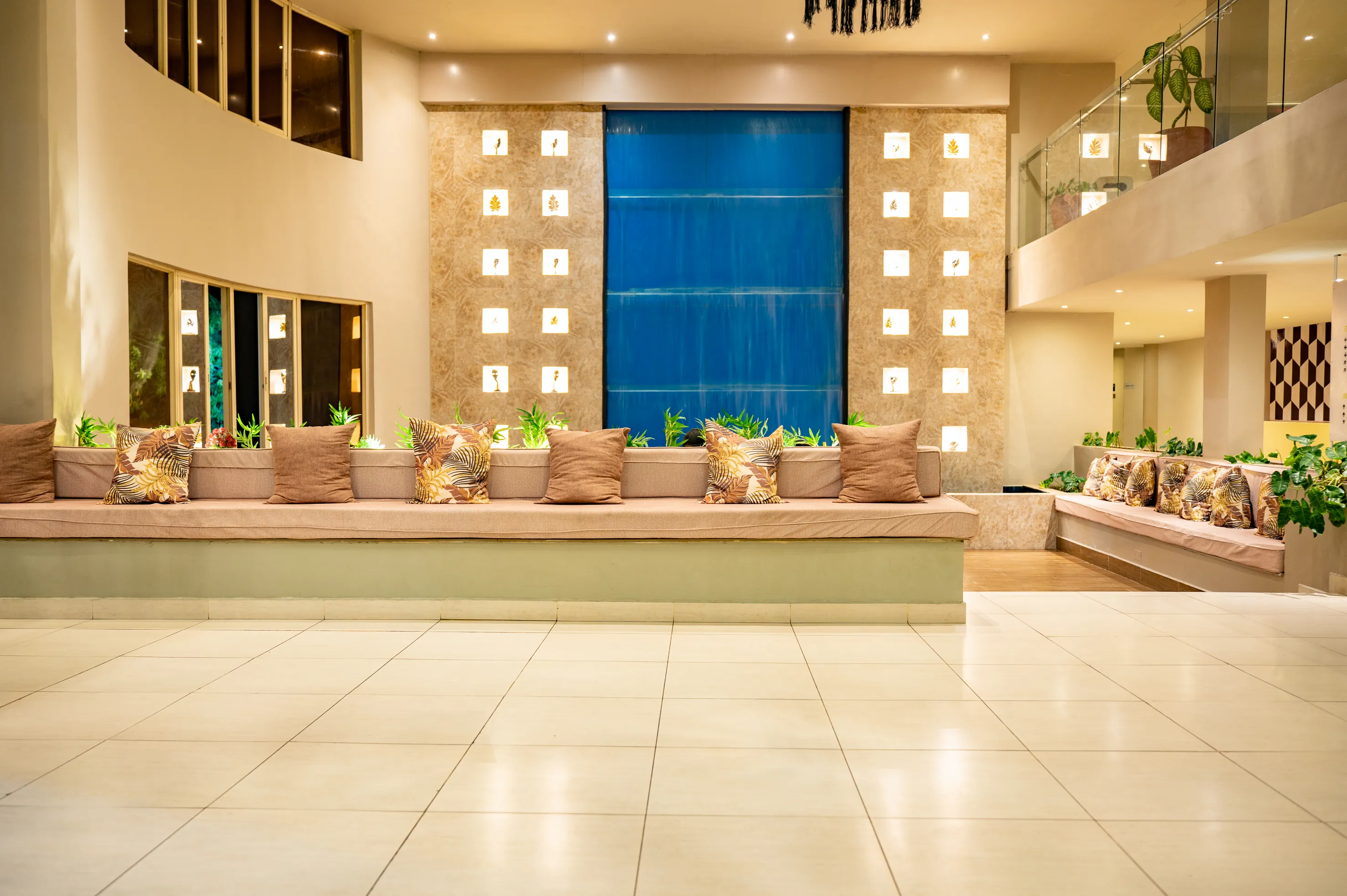 Hotels & Resorts